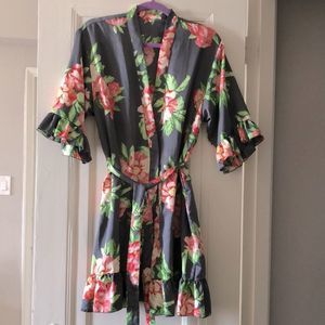 Silky robe, dark gray background with large pink flowers and green leaves, OS